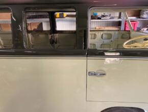Coach Lining and Pinstriping