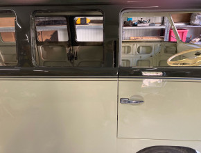 Coach Lining and Pinstriping